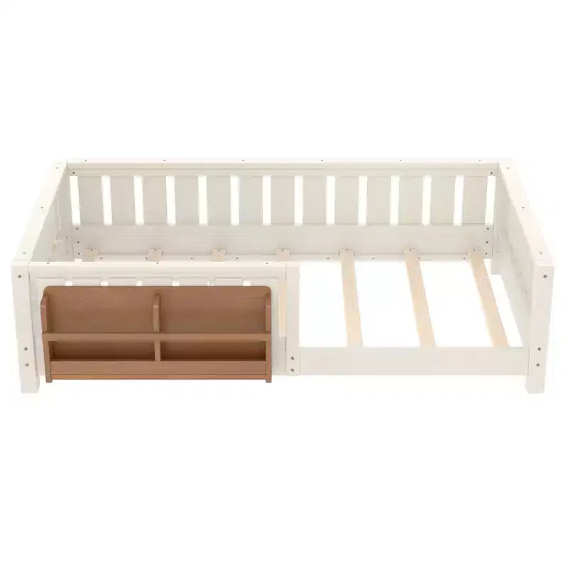 Lit simple avec étagère intégrée et barrière de sécurité de haute qualité