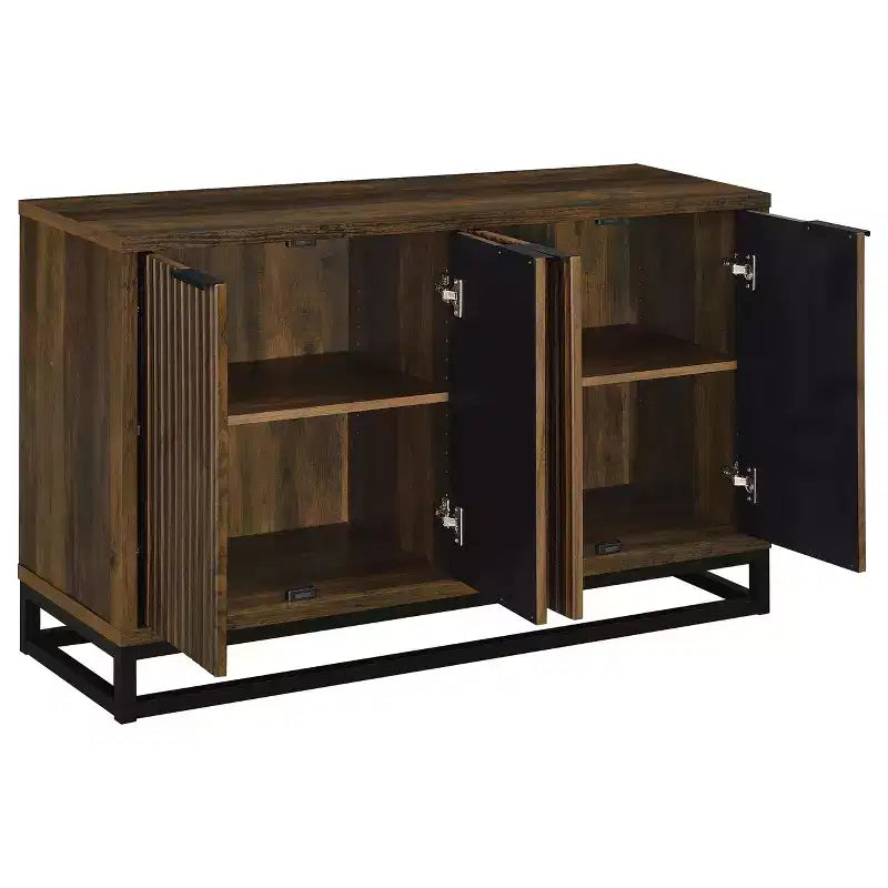 Vitrine, Vitrine en bois composite à quatre portes de style transitionnel